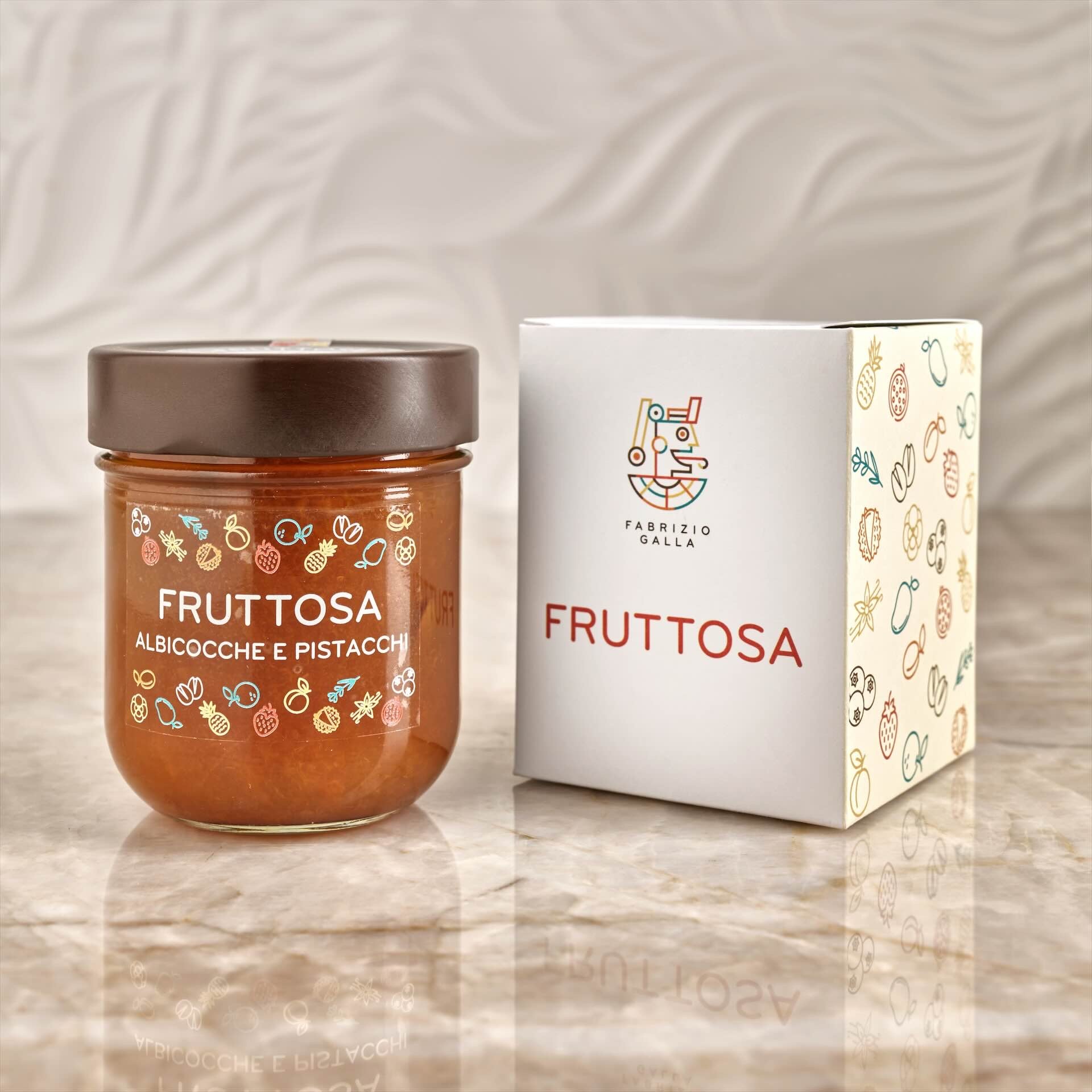 Fruttosa albicocche e pistacchi