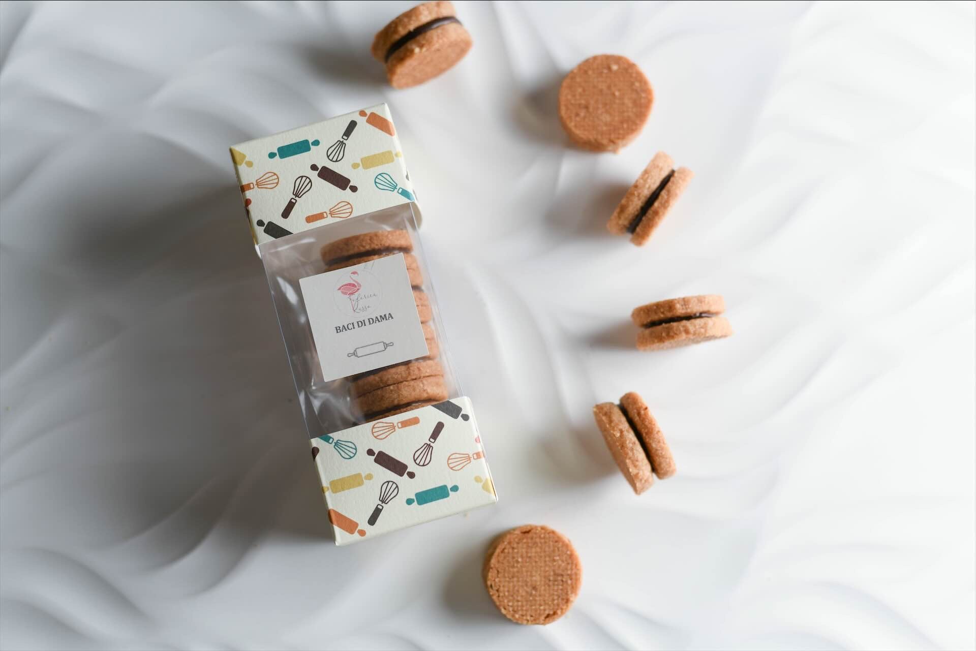 Biscotti Baci di dama alle nocciole